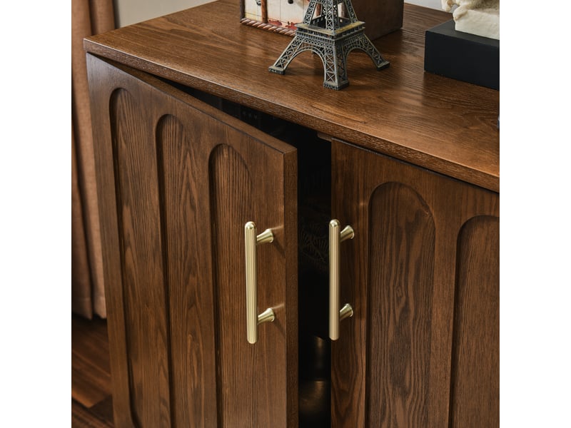  Buffet bas 80x40 cm avec portes rainurées, étagères réglables et pieds en bois massif, mdf, style mid-century, effet noyer  - Conforama E