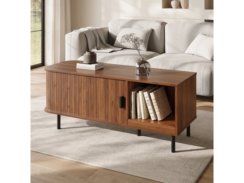  Table basse avec porte coulissante cannelée et niche de rangement, 110 cm, effet noyer et pieds métal  - Conforama E