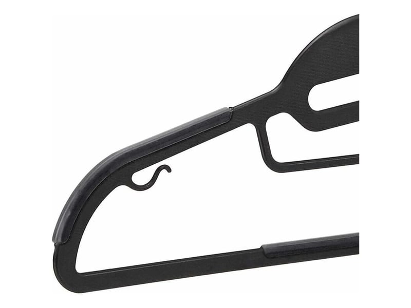 Lot de 10 cintres en plastique antidérapants ultra résistants avec caoutchouc et barre horizontale, noir - Conforama C