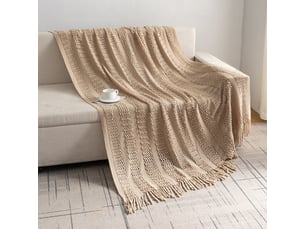 Plaid taupe à motifs et franges 127 x 180 cm pazi