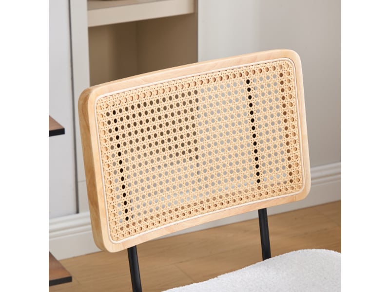 Chaise de bureau vintage en rotin avec roulettes — tissu chenille ivoire, réglable et pivotante - Conforama D