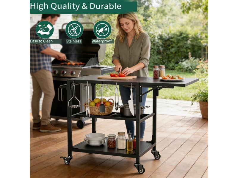 Table pour barbecue d'extérieur en métal avec roulettes, tablette, crochets et housse amovible, compatible kamado 53 à 66 cm - Conforama C