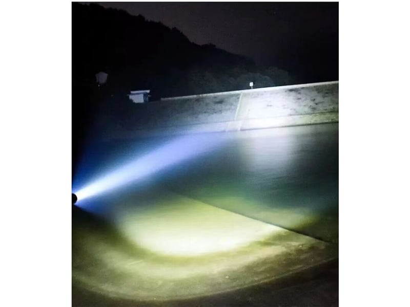  Camping en plein air mini lampe de poche led solaire chargeur usb construit dans des lampes de poche à panneau solaire  - Conforama B