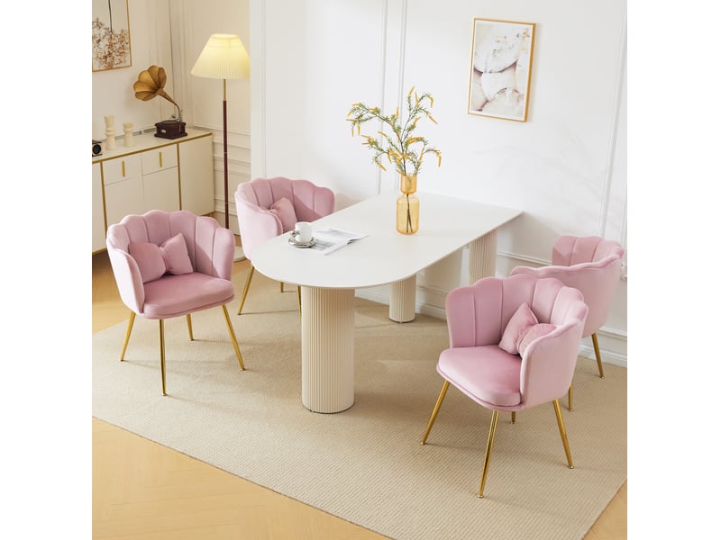  Lot de 4 chaises en velours rose avec dossier pétale, pieds en métal doré et coussins  - Conforama D