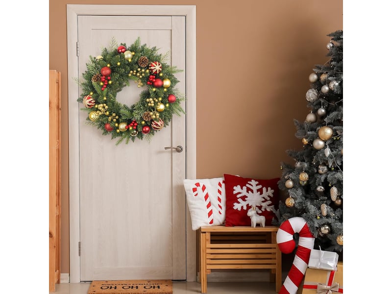  Couronne de noël pré-éclairée 40cm pour porte d'entrée – led blanc chaud, boules, aiguilles de pin et baies rouges  - Conforama D