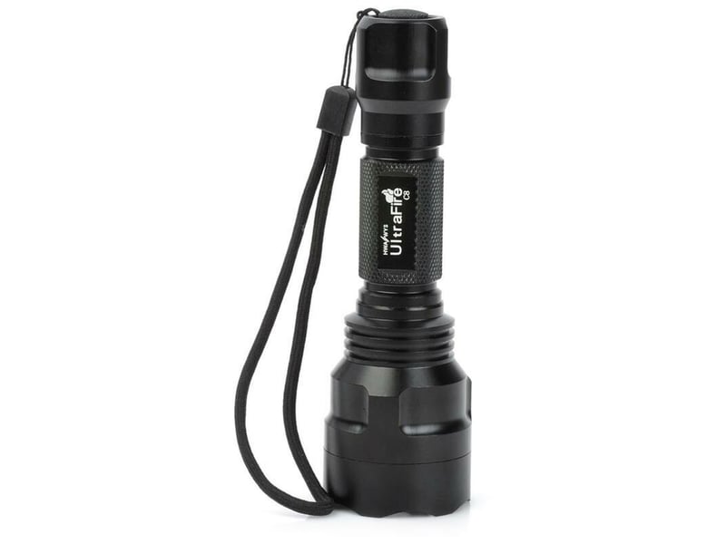  C8 t6 usb chargeant la lampe de poche à lumière forte longue portée pour le camping en plein air, 1pc  - Conforama A