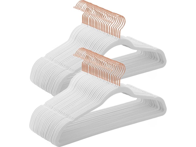 Lot de 50 cintres velours adulte, longueur 41,5 cm, fin, grande capacité de charge, avec crochets pivotants à 360°, pour manteaux, chemises, blanc et rose gold - Conforama A