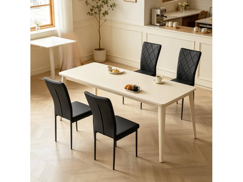  Lot de 4 chaises de salle à manger avec dossier haut rembourré et pieds métalliques en simili cuir noir  - Conforama D