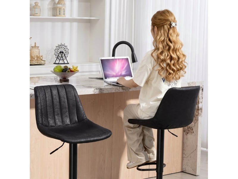  Lot de 2 tabourets de bar réglables avec repose-pieds et dossier haut, style rétro en microfibre noire  - Conforama D