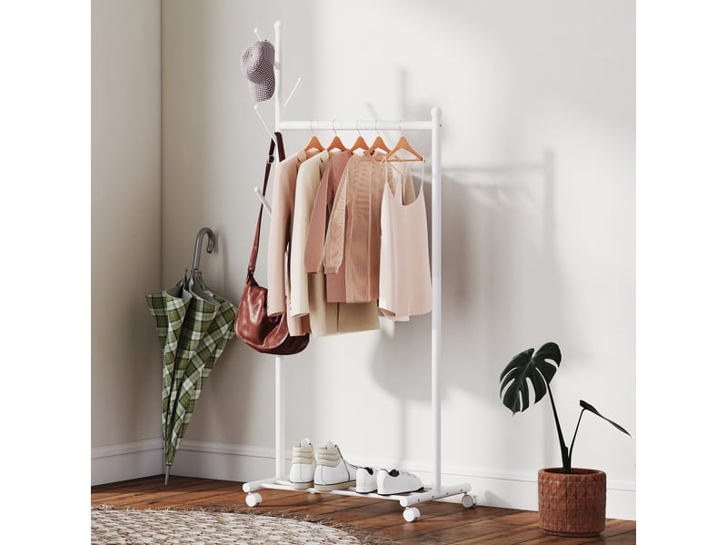  Porte-manteau sur pied à roulettes, 5 crochets et étagère à chaussures inférieure, blanc  - Conforama D