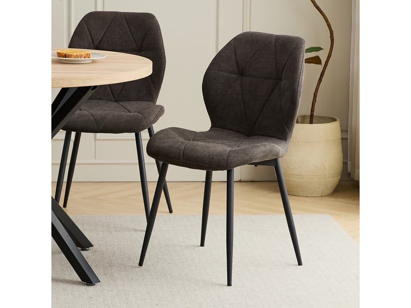  Lot de 4 chaises - chaise de salle à manger vintage en forme de diamant - chaise en lin - pieds en métal(noir) Grand-house - Conforama C