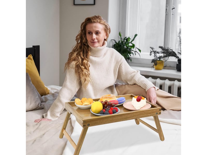  Plateau de petit-déjeuner en bois avec pieds pliants 40x30x19cm  - Conforama C
