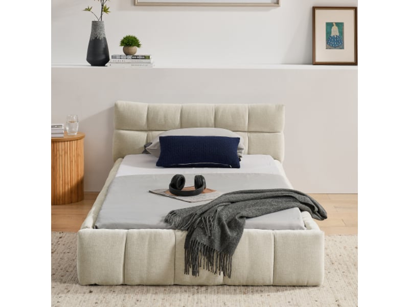  Lit enfant 90x200 cm – chenille beige, cadre fer et bois d’eucalyptus, matelassage carré, montage facile – sans matelas  - Conforama D