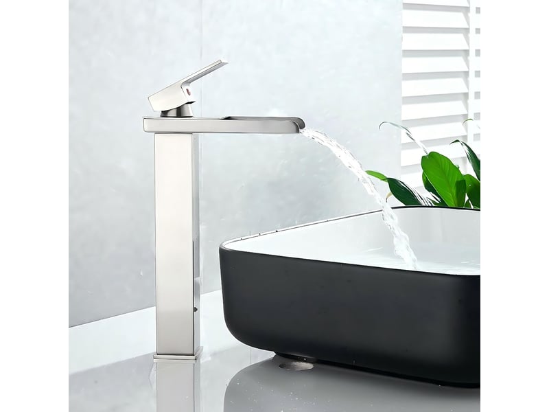  Robinet de salle de bain à effet cascade avec bec surélevé, idéal pour les lavabos et les éviers. Design moderne, coloris argent et cuivre, flexible  - Conforama D