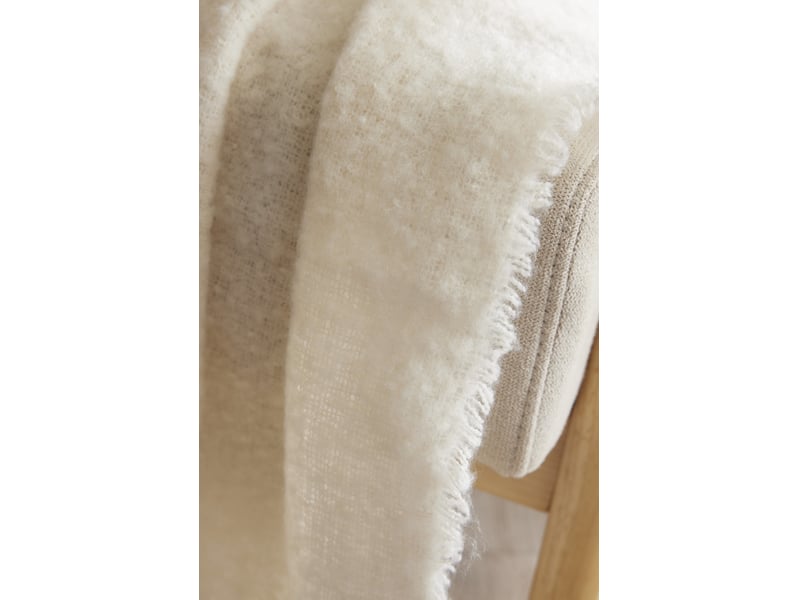  Plaid melia ivoire 130 x 170 cm tricot uni franges tressées 15698 - Conforama C