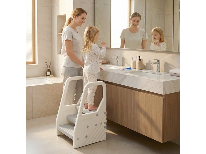  Marchepied enfant escabeau 3 marches pour enfants hauteurs réglables de 3 à 2 marches gris 43 x 42 x 65,5 cm  - Conforama D