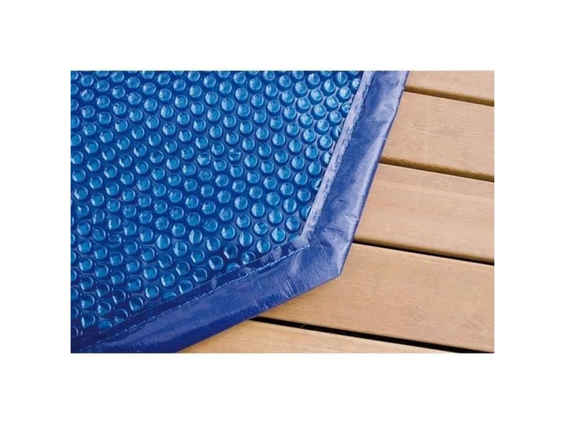  Bache a bulles solaire bleue pour piscine en bois 400x610 cm 400 microns 7514091 - Conforama A