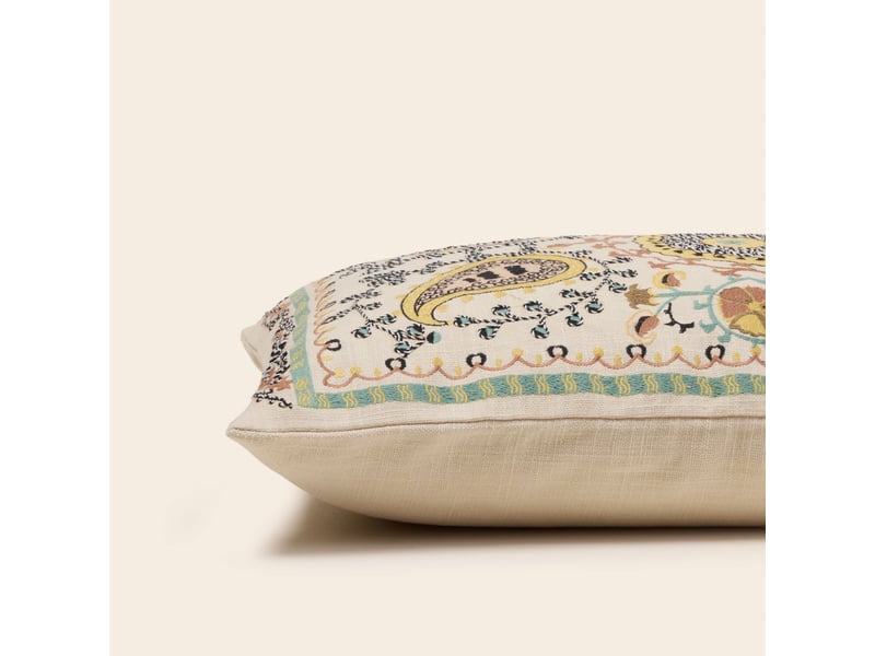  Housse de coussin en broderie paisley  mandana 26420 - Conforama C