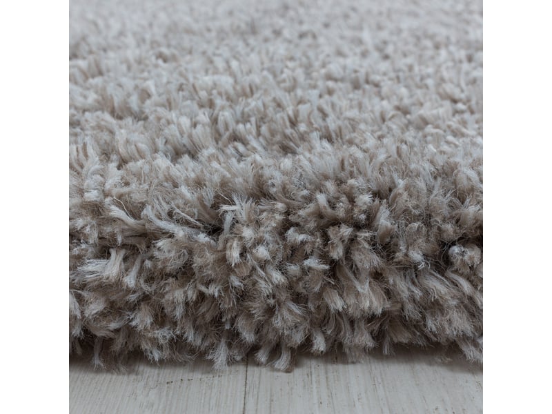 Moelleux - tapis cosy à poils longs - beige 240 x 340 cm FLUFFY2403403500BEIGE - Conforama C