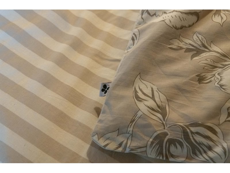  Housse de couette 200 x 200 cm 100% coton 57 fils imprimé nora 15142 - Conforama D