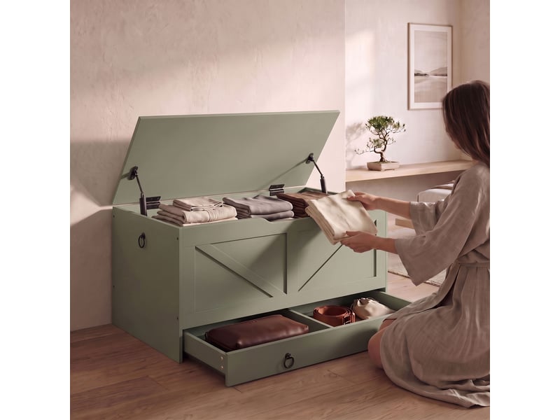  Kura - coffre de rangement 100x50x40 cm avec charnières de sécurité et commode en bois vert sauge  - Conforama D