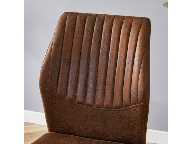  Lot de 4 chaises de salle à manger leicht-luxe, dossier brun en tissu technique à relief vertical, pieds noirs en métal  - Conforama D