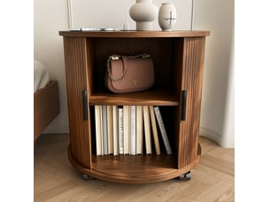 Table de chevet avec rangement et station de charge, porte coulissante, pour chambre en mdf noyer foncé 60 × 60 × 60 cm