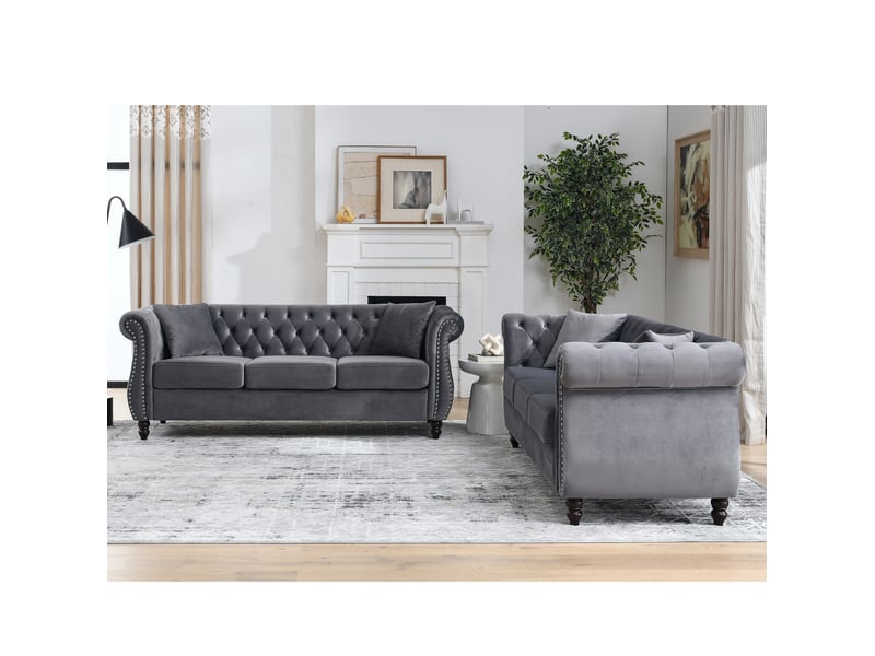  Canapé droit 6 places style chesterfield avec accoudoirs arrondis, capitonnage et clous décoratifs en velours gris  - Conforama B