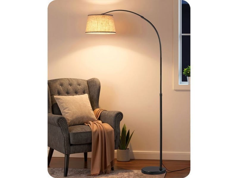  Lampadaire arc noir beige hauteur reglagee 143 176 cm tete orientable 180 350 telecommande et pedale variateur 0 100 370618_AACKG61997_6_DROPFR - Conforama A