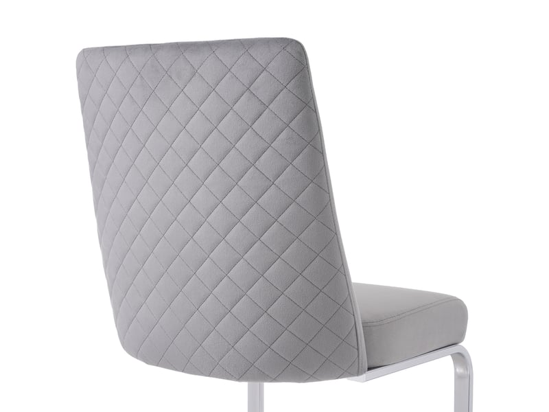  Chaise de salle à manger en velours gris, piètement luge métal argenté, lot de 4, dossier matelassé losanges  - Conforama D