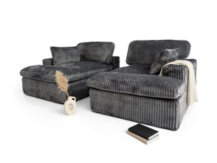 Canapé 2 places avec accoudoirs recouvert d'un tissu en velours côtelé épais, adapté à une utilisation dans un salon, gris