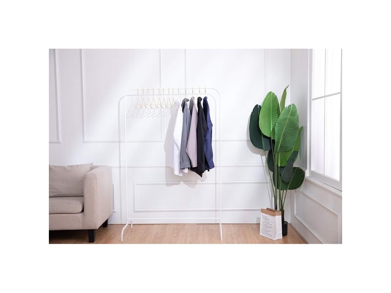  Lot de 10 cintres de vêtements en fer métal or doré 43cm, élégants et de qualité, pour costumes t-shirts chemises vestes robes, encoches antidérapantes, durables  - Conforama C