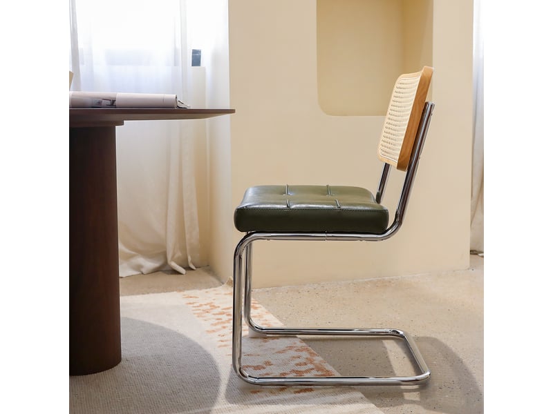  Lot de 2 chaises de salle à manger empilables en acier chromé vert  - Conforama D