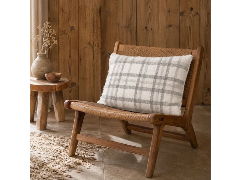  Coussin à carreaux  - effet mohair avec dos sherpa 50x70 cm  - Conforama C