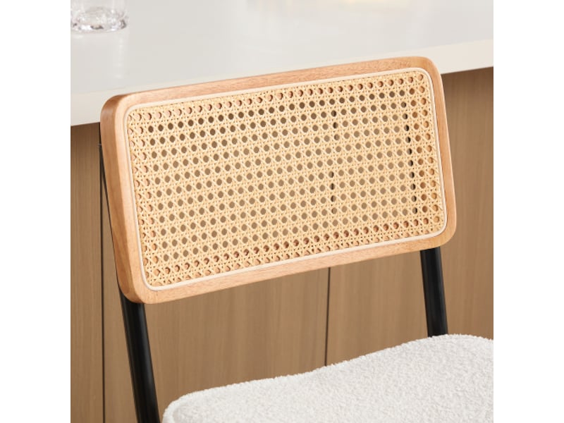 Tabourets de bar modernes – lot de 2, sans accoudoirs, assise chenille, dossier bois-rotin, pieds laqués ivoire - Conforama D
