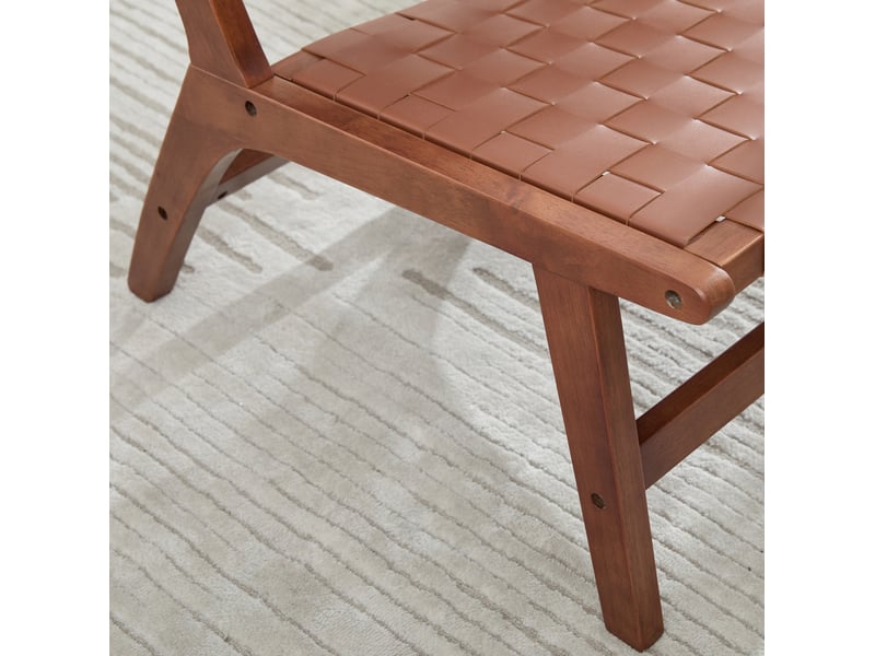  Fauteuil sans accoudoirs tressé à motif damier, assise basse compacte, cadre en bois et revêtement pu marron  - Conforama E