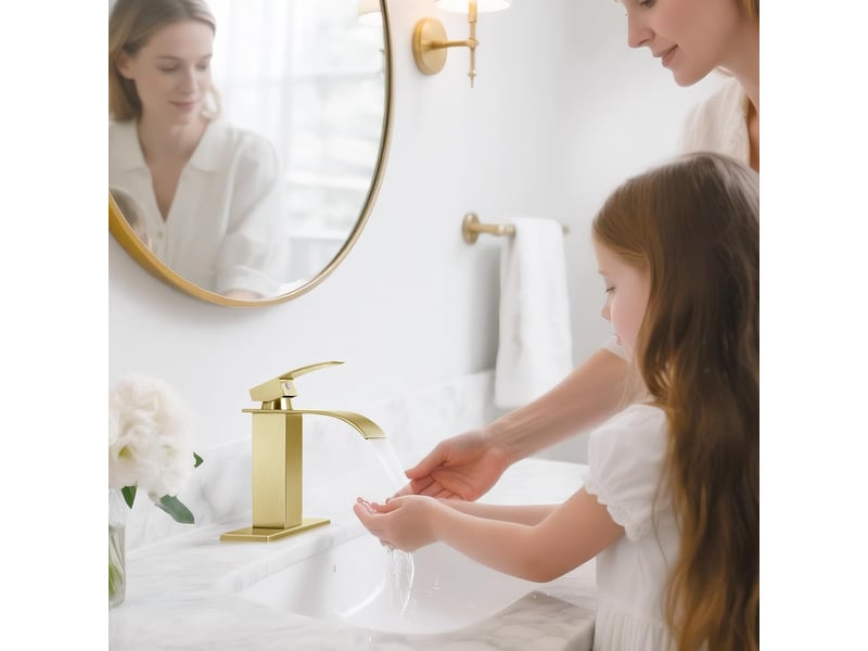  Robinet de lavabo cascade moderne, à poignée unique, comprend une base d'alimentation en eau et un tuyau (doré, 1 pièce)  - Conforama D