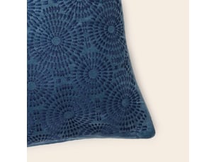 Housse de coussin en velours brodé de fil coton  solaya