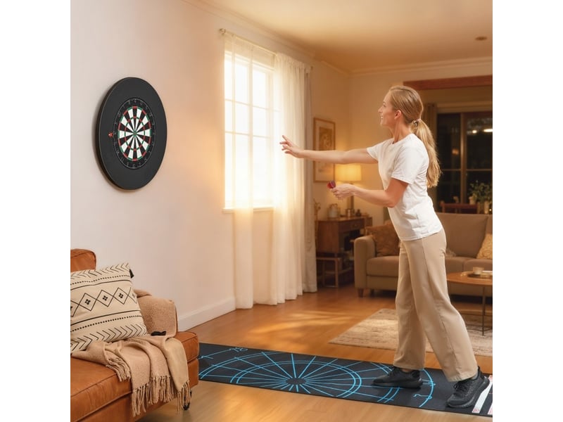 Jeu de fléchettes, cible sisal 71,5 x 71,5 x 3,8 cm noire, anneau de protection et 6 fléchettes - Conforama D