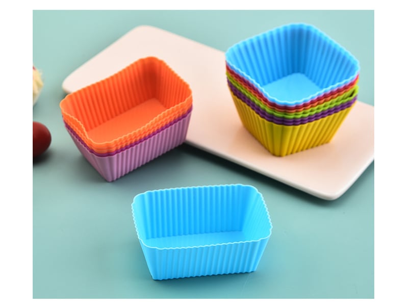 Moules à cupcakes en silicone, lot de 28, réutilisables et compatibles lave-vaisselle (rectangulaires - 7,5 x 5 x 3 cm) - Conforama D