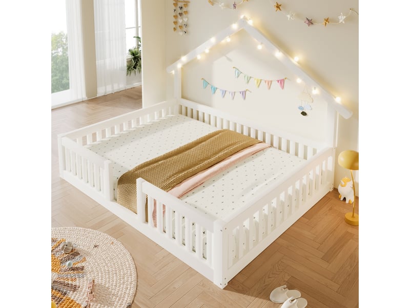  Lit cabane enfant 140x200 cm en bois avec garde-corps sécurisé, led guirlande lumineuse, lit au sol avec barrière de protection - blanc  - Conforama D
