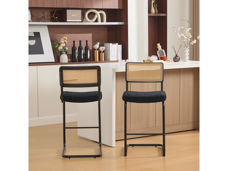  Lot de 2 chaises de bar, tabouret de bar noir avec dossier aspect rotin et assise en tissu chenille, pieds en métal, 98cm  - Conforama W