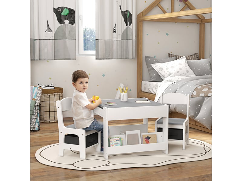  Ensemble 3 pièces table et 2 chaises pour enfant avec plateau réversible tableau noir, étagères, panier de rangement  - Conforama D