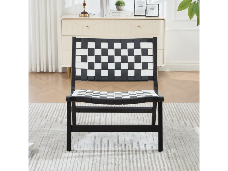Fauteuil sans accoudoirs à tressage damier, assise basse avec coussin, structure en bois et pu noir, 71 × 66 × 72 cm - Conforama B