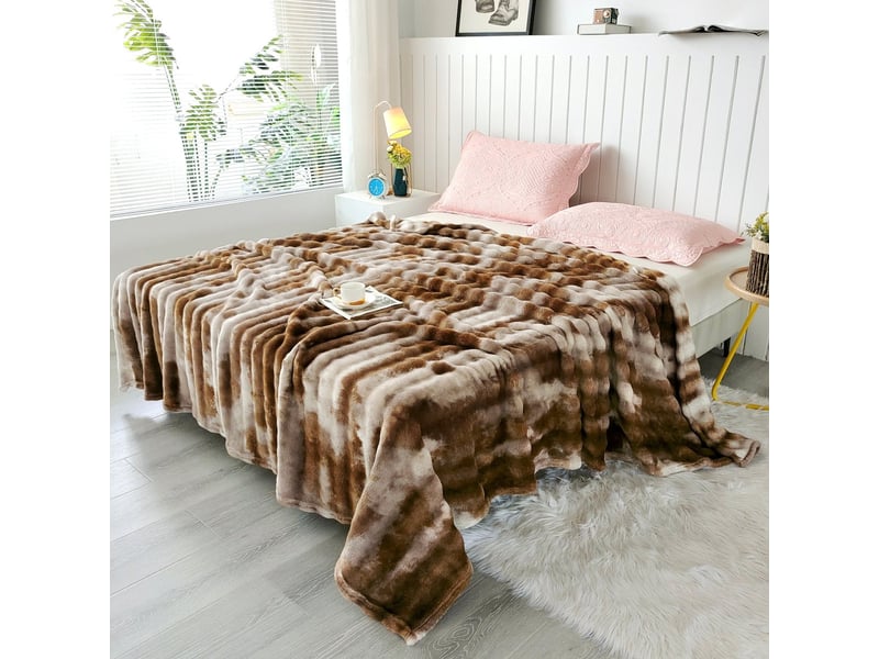  Plaid à poils doux marron 150 x 200 cm paula PD008-MAR-150 - Conforama A