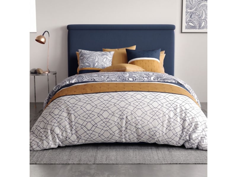  Parure housse de couette 260x240cm + 2 taies motif graphique bleu, ocre et blanc 100% coton - siloe SILOE - Conforama A
