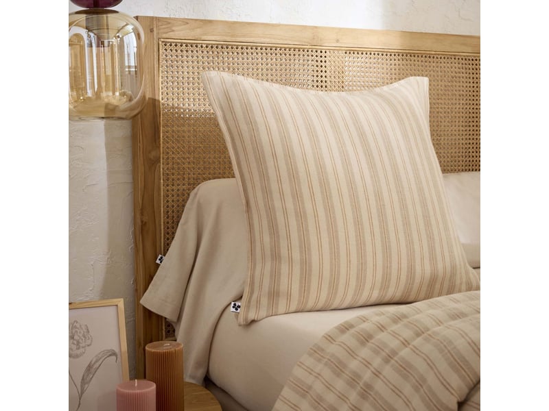  Taie d'oreiller 63x63 cm flanelle rayures écru terre de nuit alfie  - Conforama B