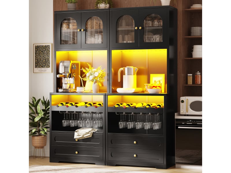  Buffet haut noir avec portes vitrées bombées, led via app, étagères ajustables, porte-bouteilles, usb – séjour  - Conforama B