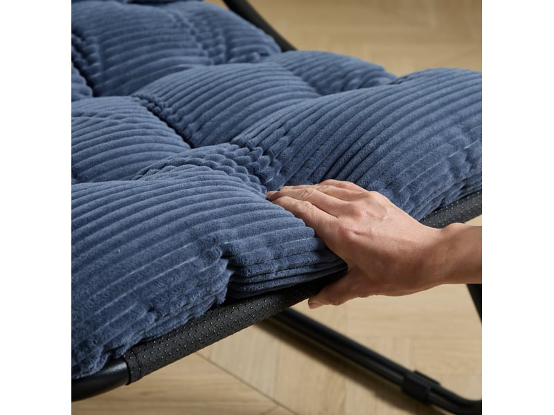 Fauteuil de jardin avec repose-pieds en velours côtelé bleu marine, structure acier noire, pour intérieur et extérieur - Conforama D