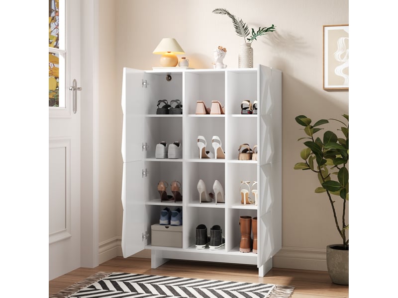  Vitrine et meuble à chaussures 90,5 x 34 x 135,5 cm – blanc – 12 compartiments et 4 portes relief  - Conforama B